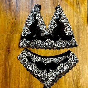 XXL black silver lingerie set . From Shein